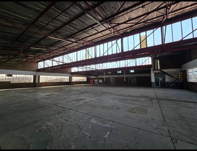 1,554M² WAREHOUSE TO LET IN BENROSE